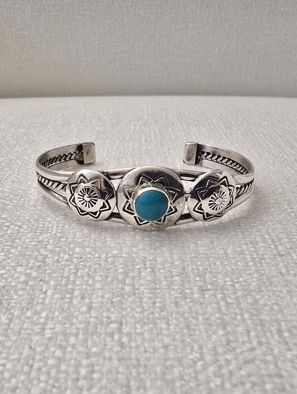 Handmade 925 Sterling Silver Southwestern Style Turquoise Cuff Bracelet